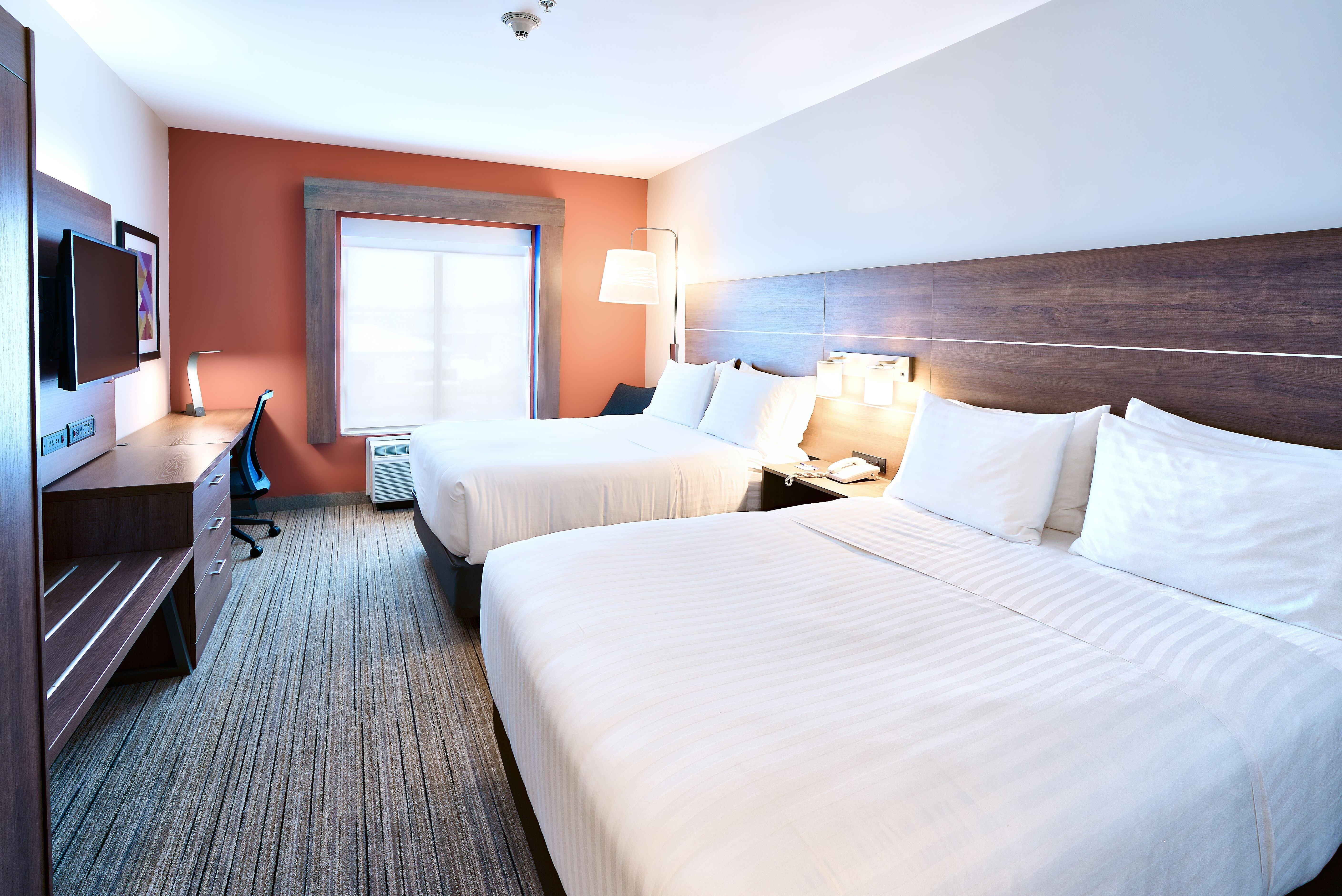 Holiday Inn Express Hotel & Suites Dieppe Airport By Ihg Moncton Exterior photo